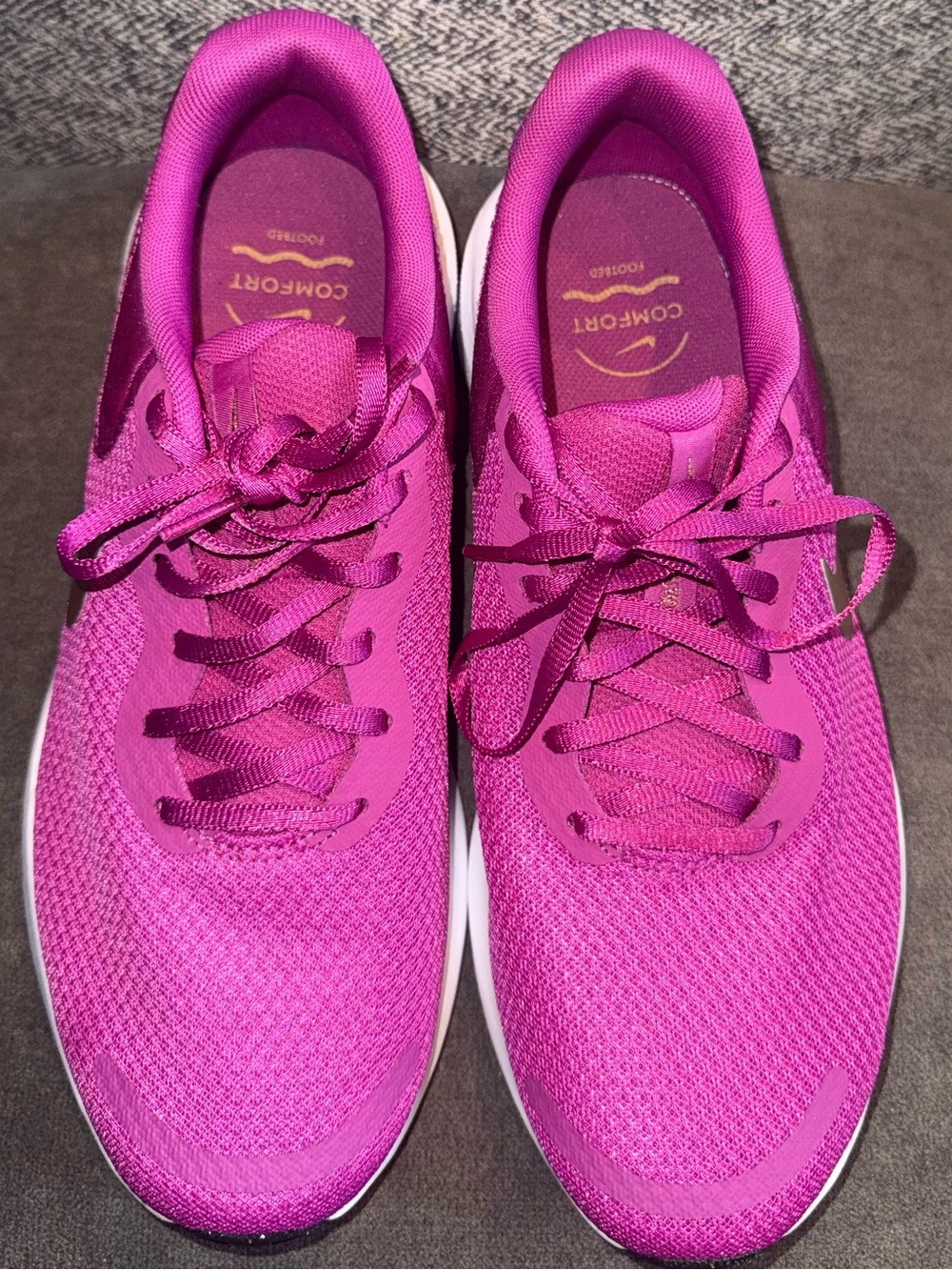 Nike Revolution 7 women’s Hot Fuchsia